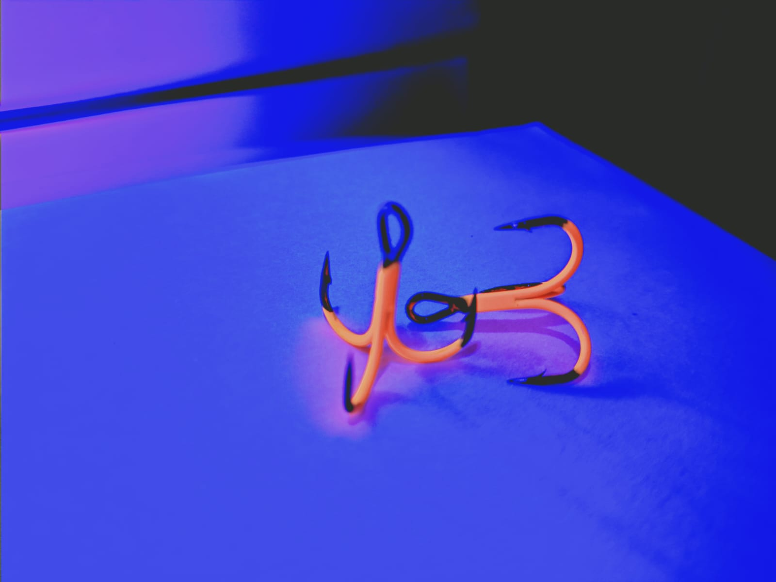 Triple hook KUJIRA ST36 UV orange 1 pc